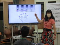 １年音楽「キーボード」